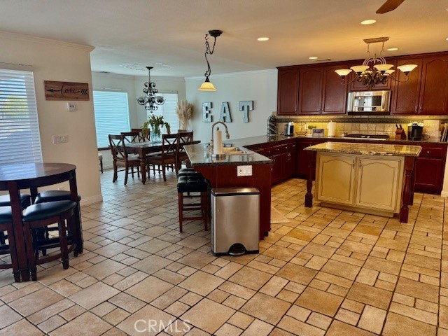 30265 Channel Way Drive, Canyon Lake CA: https://media.crmls.org/medias/eb69223f-e1aa-4678-af68-421a283ca66e.jpg
