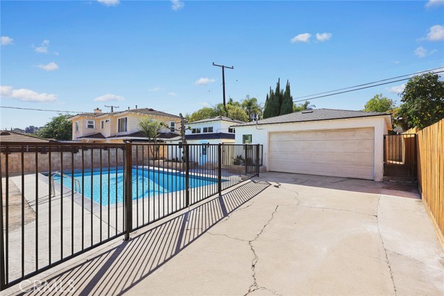 2133 Westminster photo 42