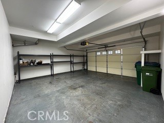 https://media.crmls.org/medias/eb699c17-52e3-4f3b-b762-7830fddd5161.jpg?preset=X-Large
