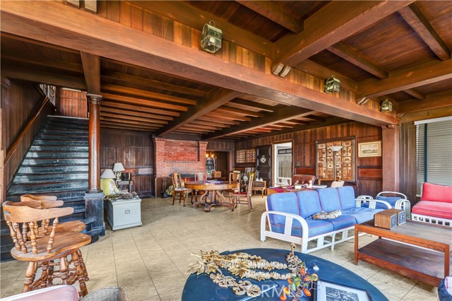 Detail Gallery Image 4 of 22 For 613 Esplanade, Redondo Beach,  CA 90277 - 6 Beds | 1 Baths