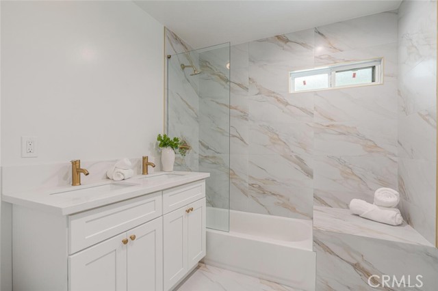 Detail Gallery Image 18 of 35 For 6615 Orion, Van Nuys,  CA 91406 - 3 Beds | 3 Baths