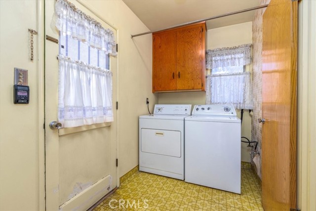 Detail Gallery Image 8 of 25 For 3561 East Janice Street, Long Beach,  CA 90805 - 3 Beds | 2 Baths