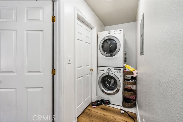 660 W 94th Street, Los Angeles CA: https://media.crmls.org/medias/eb6aa3ee-3312-4cf5-b8c6-2f13bcbc41b3.jpg