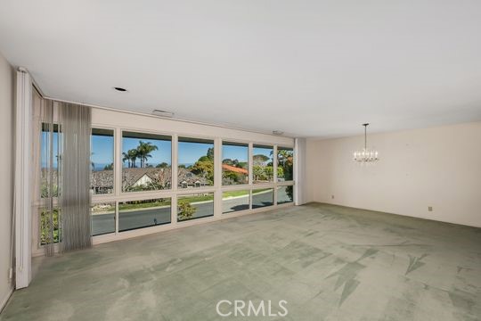 https://media.crmls.org/medias/eb6ac1c5-781a-4fb9-ba31-1c1695b39b5e.jpg?preset=X-Large