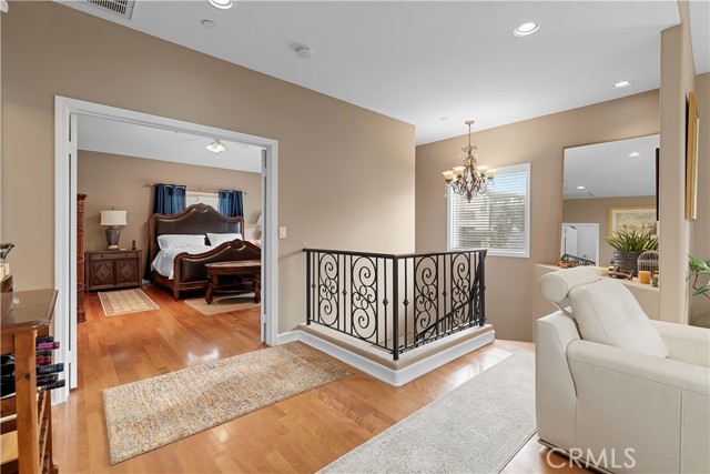 Detail Gallery Image 21 of 46 For 211 S Francisca #B,  Redondo Beach,  CA 90277 - 4 Beds | 3 Baths