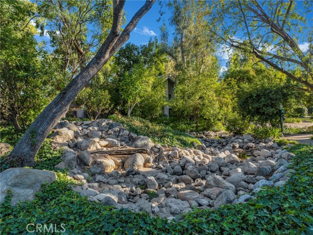 Detail Gallery Image 40 of 45 For 7050 Shoup Ave #225 #225,  Canoga Park,  CA 91303 - 1 Beds | 1 Baths