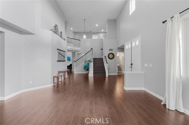 Detail Gallery Image 18 of 58 For 26426 Cardinal Dr, Canyon Country,  CA 91387 - 5 Beds | 4 Baths