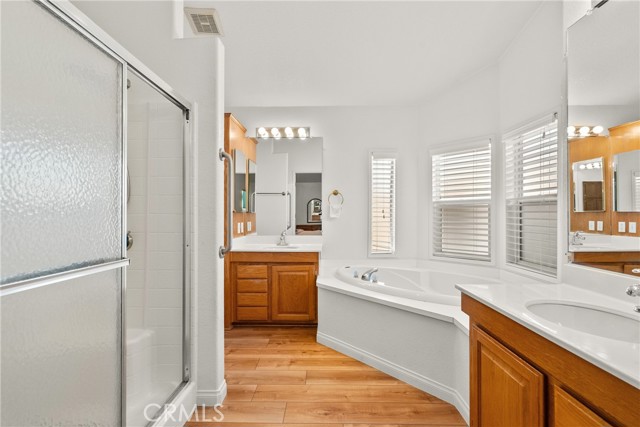 27828 Spyglass Lane, Canyon Country CA: https://media.crmls.org/medias/eb6bbba9-4f41-4642-952c-64ef6c07ab7e.jpg