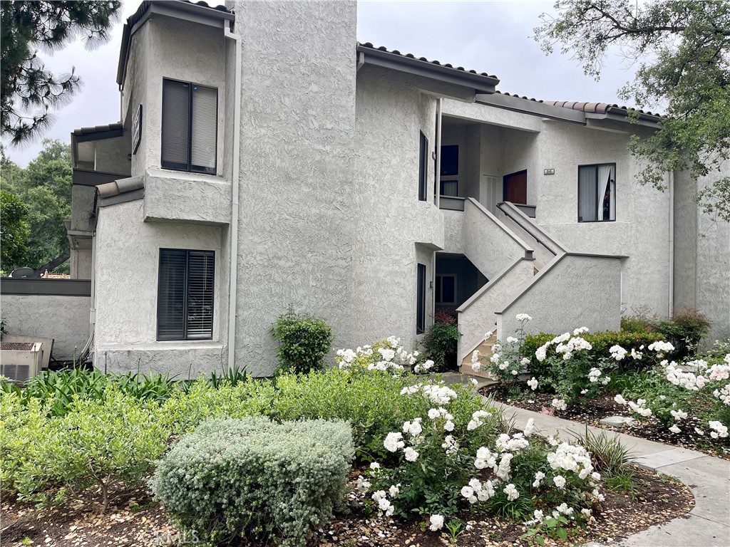 23 Town And Country Road, Pomona, CA 91766