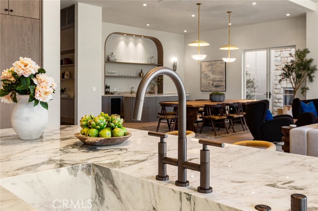 Detail Gallery Image 20 of 62 For 19026 Sprague St, Tarzana,  CA 91356 - 6 Beds | 6/1 Baths