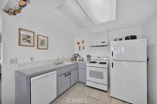 853 West 13th, 1 photo 14