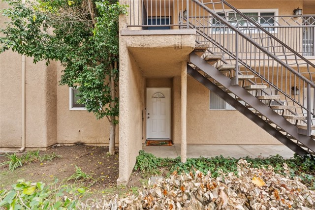 10331 Lindley Avenue, Porter Ranch CA: https://media.crmls.org/medias/eb6e6479-ed0b-48df-b4e9-a9186caca5c1.jpg