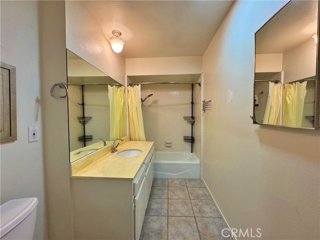 Detail Gallery Image 24 of 50 For 4177 Manhattan Beach Blvd., Lawndale,  CA 90260 - 3 Beds | 3 Baths