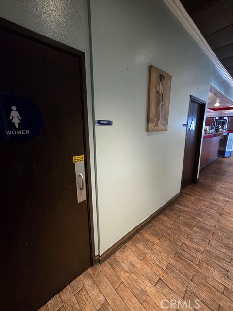 1380 W 6th Street, Corona CA: https://media.crmls.org/medias/eb6fb9c2-8f61-4f4f-a90f-4b46c65d10bb.jpg