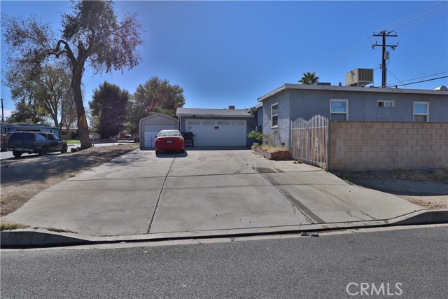 Detail Gallery Image 2 of 16 For 830 W Avenue J4, Lancaster,  CA 93534 - 3 Beds | 2 Baths