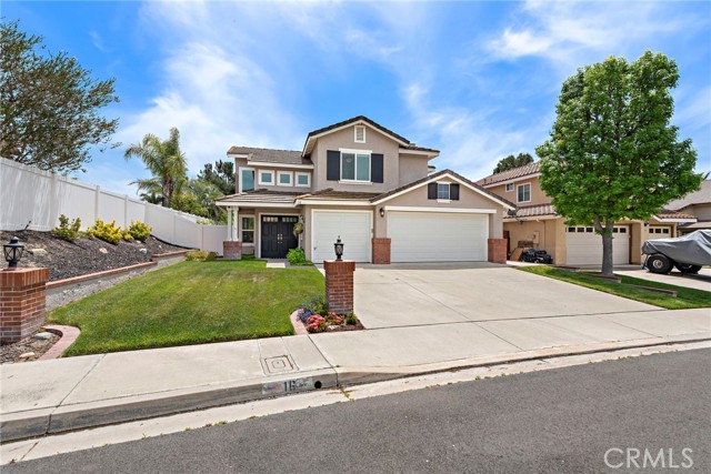 16 Riverview Drive, Trabuco Canyon CA: https://media.crmls.org/medias/eb7187b0-390e-41c1-a3f8-44635e54b3a0.jpg