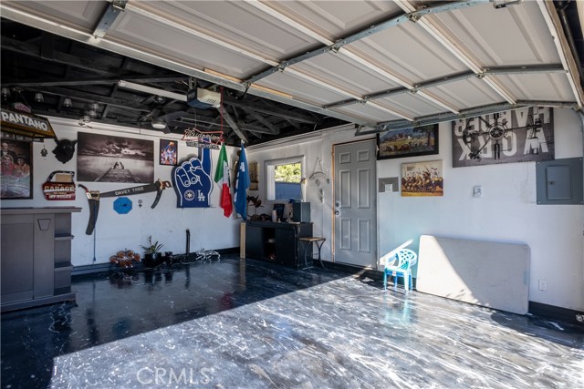 2561 E Washington Street, Carson CA: https://media.crmls.org/medias/eb71d37f-ff50-4d0a-ac29-df2afe695783.jpg