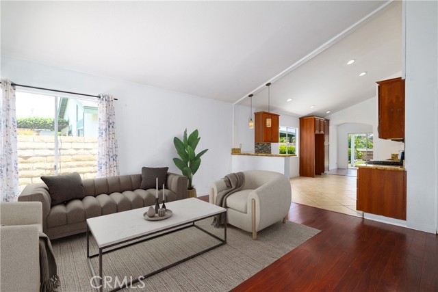 Detail Gallery Image 9 of 48 For 21522 Pedroso, Mission Viejo,  CA 92691 - 3 Beds | 2 Baths