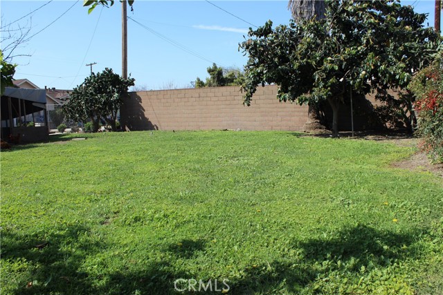 Detail Gallery Image 16 of 17 For 967 E Columbia, Pomona,  CA 91767 - 3 Beds | 2 Baths