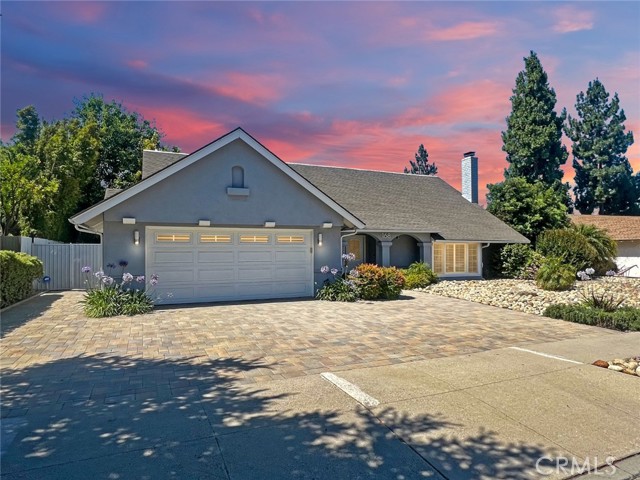 168 East Avenida De Los Arboles photo 1