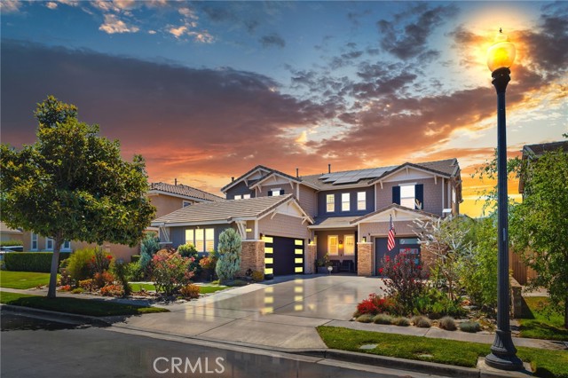 15583 N Peak Lane, Fontana CA: https://media.crmls.org/medias/eb7352ba-17f1-455a-9197-226bd87386a7.jpg