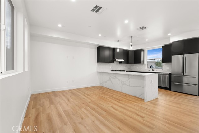 Detail Gallery Image 16 of 33 For 11410 W Calvert St, North Hollywood,  CA 91606 - 3 Beds | 3/1 Baths