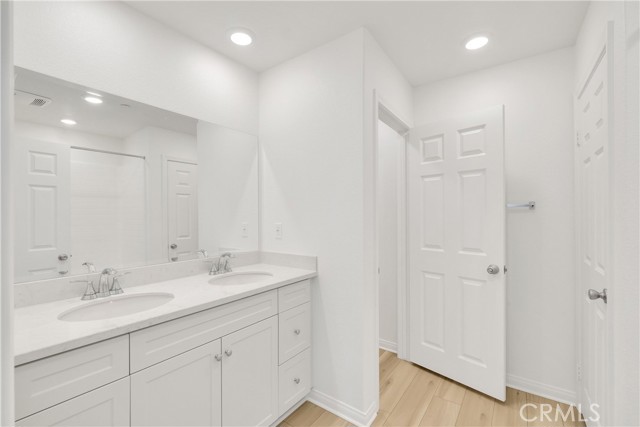 4009 E Coronado Privado, Ontario CA: https://media.crmls.org/medias/eb748e7c-2878-4925-abd6-08963a412272.jpg