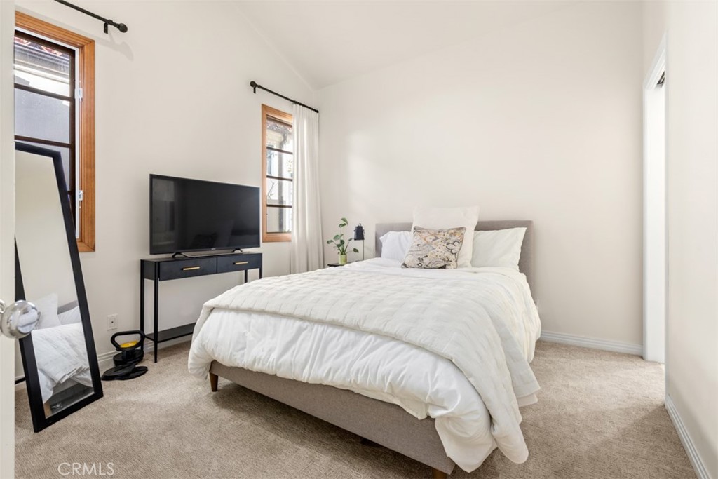 MLS #OC25264387 image #19