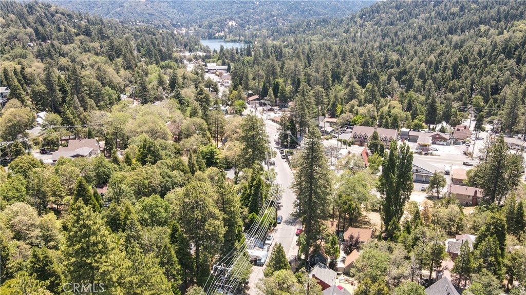 https://media.crmls.org/medias/eb7517e0-fa9a-40e2-bbbc-d4c67c485a86.jpg?preset=X-Large