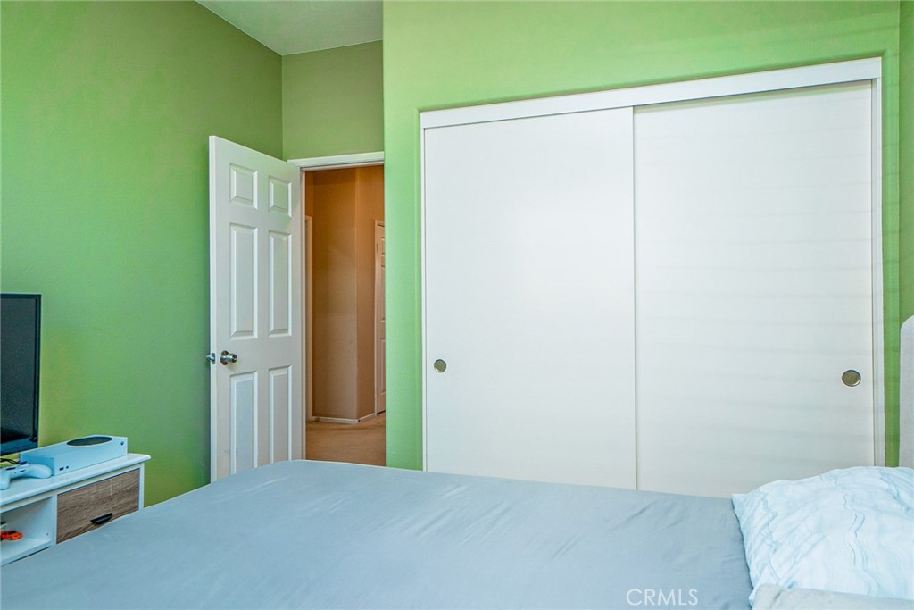 https://media.crmls.org/medias/eb7525cf-0848-48a4-aab4-268820ee8ac7.jpg?preset=X-Large