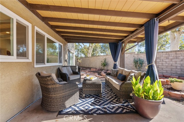 Detail Gallery Image 35 of 41 For 23439 via Elisandra, Valencia,  CA 91355 - 5 Beds | 3 Baths