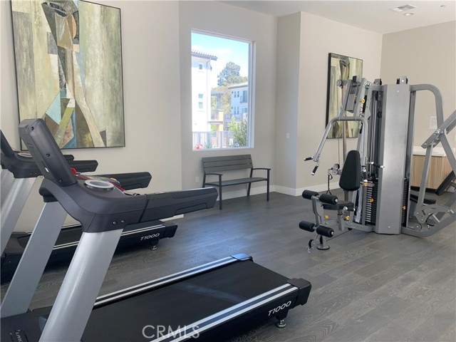 6 Oakmont Street, Phillips Ranch CA: https://media.crmls.org/medias/eb760ddb-7adc-4ddf-bc50-6b5f1a48a182.jpg