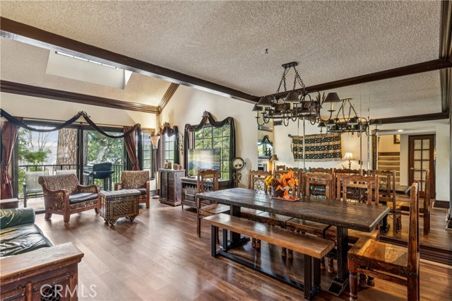 Detail Gallery Image 6 of 22 For 203 Village, Lake Arrowhead,  CA 92352 - 3 Beds | 2 Baths