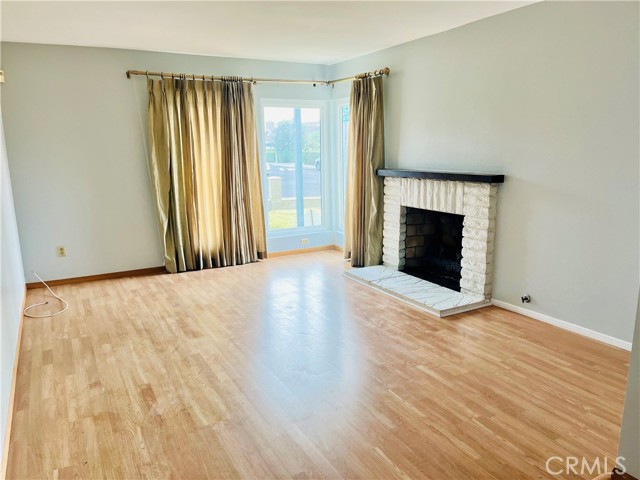 Detail Gallery Image 9 of 14 For 143 E Javelin St, Carson,  CA 90745 - 5 Beds | 2/1 Baths