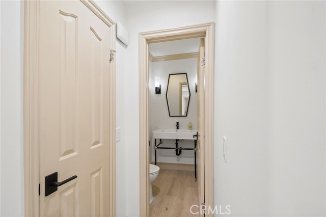 Detail Gallery Image 16 of 34 For 720 Marguerite Ave #1,  Corona Del Mar,  CA 92625 - 3 Beds | 2/1 Baths