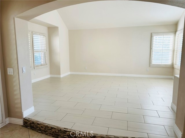 Detail Gallery Image 7 of 55 For 29017 Rosewood Ln, Highland,  CA 92346 - 4 Beds | 3 Baths