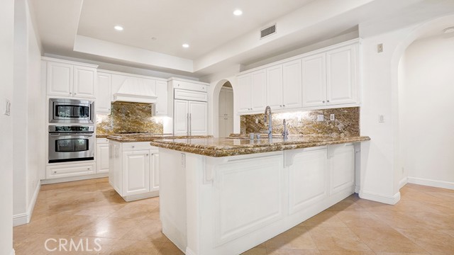9 Altino, Newport Coast CA: https://media.crmls.org/medias/eb76e729-ebe2-401a-88d1-02fa04034e7c.jpg
