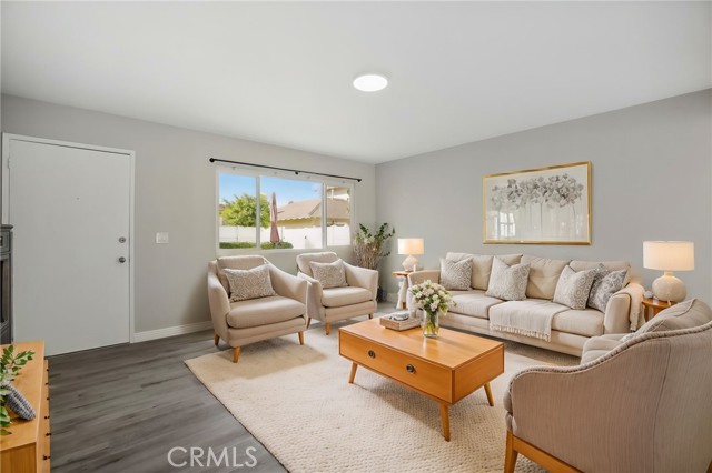 Detail Gallery Image 1 of 29 For 16562 Regina Cir, Huntington Beach,  CA 92649 - 2 Beds | 1 Baths