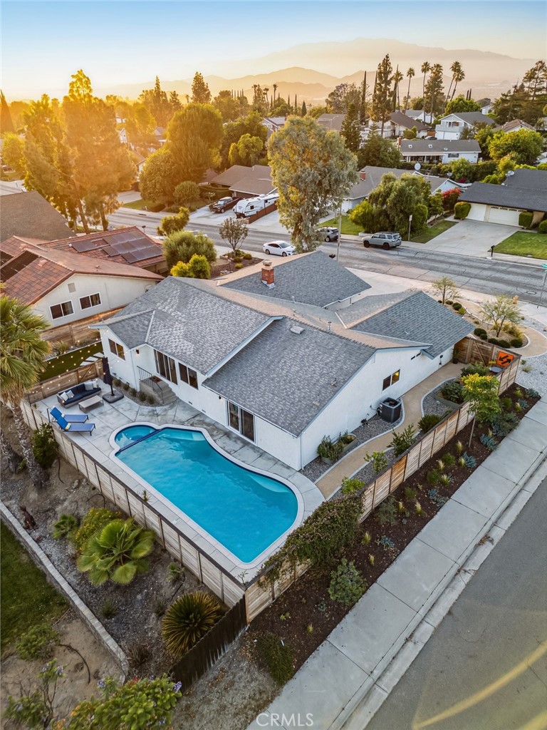 https://media.crmls.org/medias/eb77186a-8440-443e-841a-6c8747b59fa3.jpg?preset=X-Large