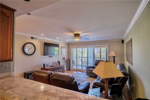 Detail Gallery Image 7 of 27 For 13550 Del Monte Dr 94a,  Seal Beach,  CA 90740 - 2 Beds | 2 Baths