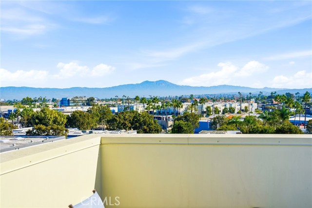 Detail Gallery Image 25 of 35 For 70 Ebb Tide, Newport Beach,  CA 92663 - 3 Beds | 3/1 Baths