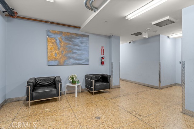 433 Pine Avenue, Long Beach CA: https://media.crmls.org/medias/eb77a321-0d34-4c4f-9ef2-e3ba7427e9aa.jpg