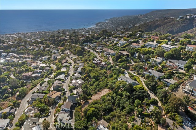 1863 Rim Rock Canyon Road, Laguna Beach CA: https://media.crmls.org/medias/eb77de98-1131-4c24-ac25-eddc3bb11644.jpg