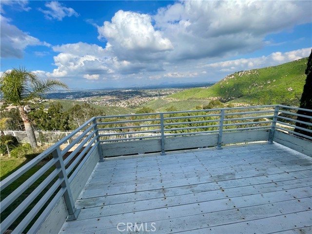 Detail Gallery Image 16 of 19 For 16376 Skyridge Dr, Riverside,  CA 92503 - 4 Beds | 3 Baths