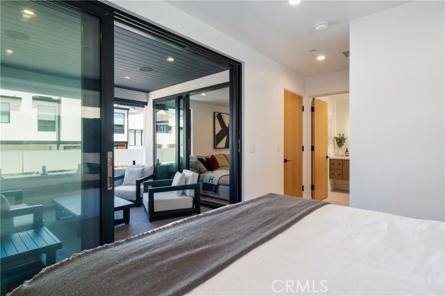 Detail Gallery Image 26 of 64 For 521 1/2 Iris Ave, Corona Del Mar,  CA 92625 - 2 Beds | 2/1 Baths