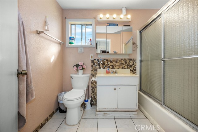 Detail Gallery Image 14 of 28 For 1138 Acacia St, Corona,  CA 92879 - 3 Beds | 2 Baths