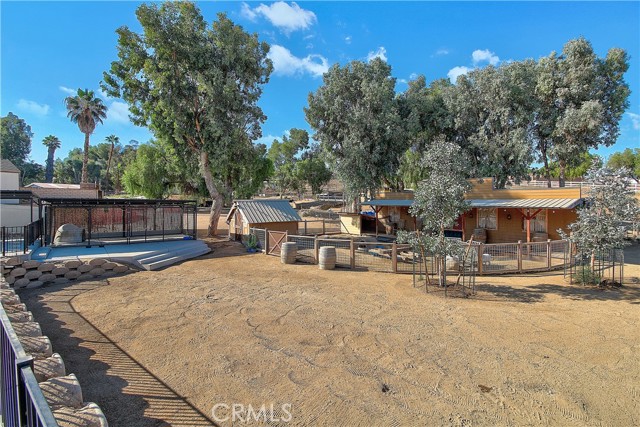 18687 Chickory Drive, Riverside CA: https://media.crmls.org/medias/eb7a4fc0-07c3-4f23-baa1-449adae659e1.jpg