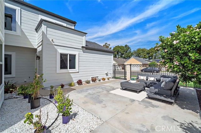 Detail Gallery Image 5 of 44 For 39 Cape Cod, Irvine,  CA 92620 - 4 Beds | 3 Baths