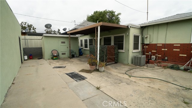 Detail Gallery Image 11 of 27 For 501 S Victoria Ave, Corona,  CA 92879 - 3 Beds | 1 Baths