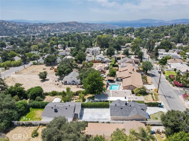 6438 Day Street, Tujunga CA: https://media.crmls.org/medias/eb7cf64a-bc83-4912-a446-4df99e7b28dc.jpg